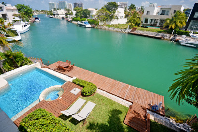 Exclusive residence with private dock