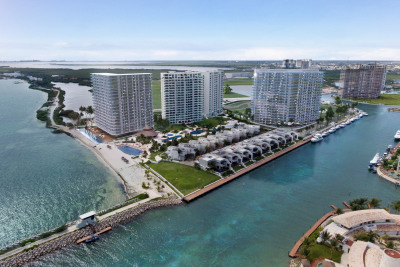 LUXURIOUS APARTMENT WITH OCEAN AND MARINA VIEW Cancun